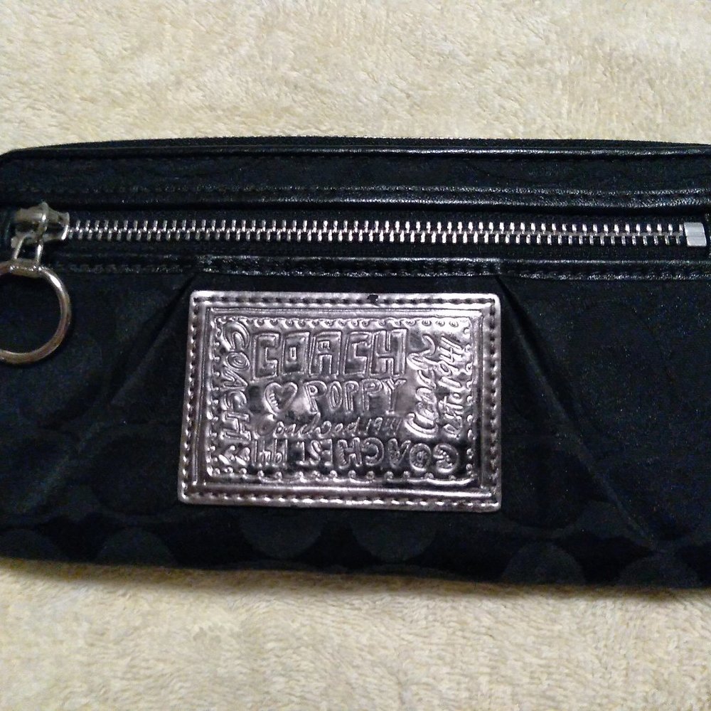 Coach Poppy Black On Black Logo Wallet
